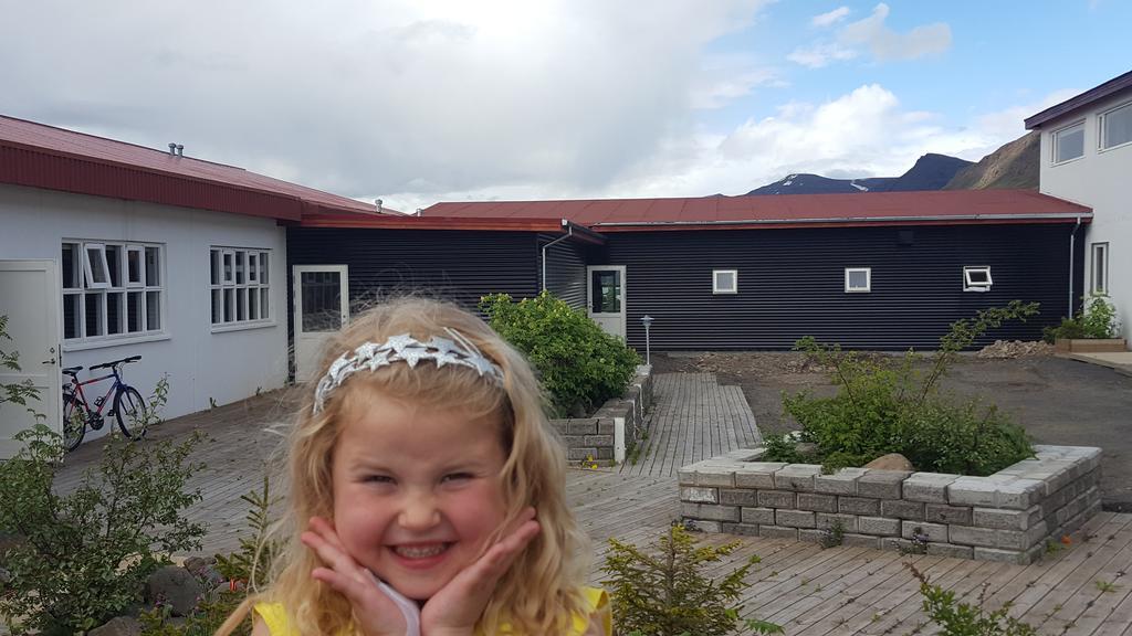 Hotel Sveinbjarnargerdi Svalbarthseyri Exteriér fotografie